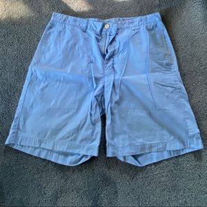 Vineyard Vines shorts
